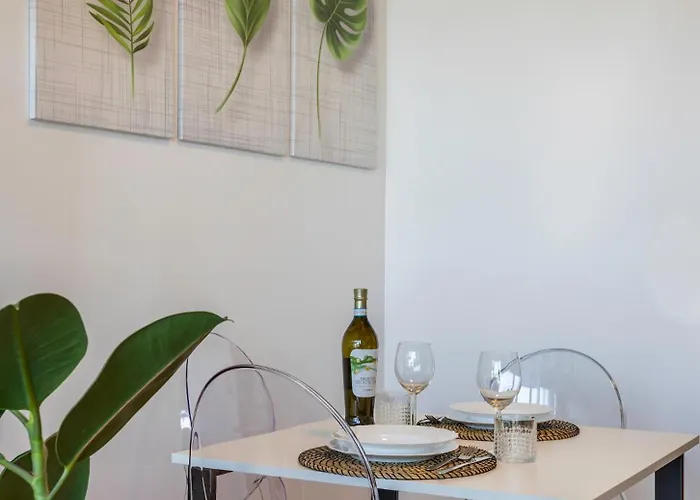 Lo Spettacolo * Macerata